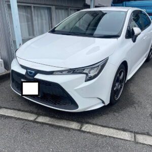 Toyota corolla sedan | Color white